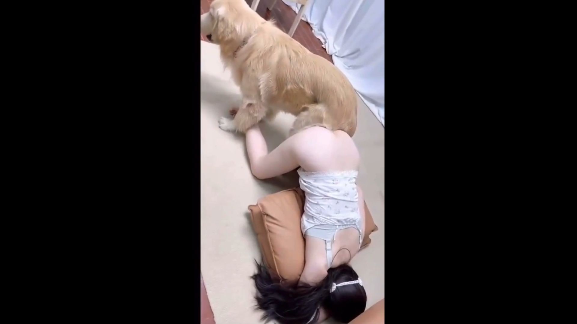 Chinese hot girl connecting with dog